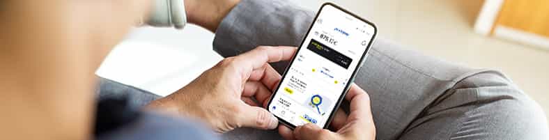 Un utente dell'app postepay