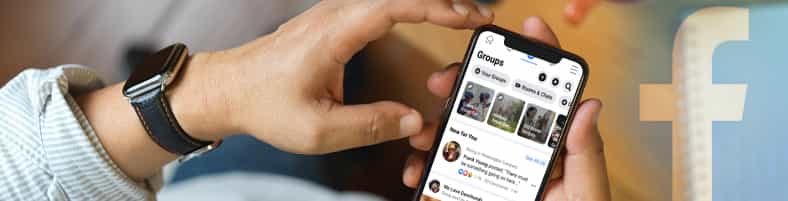 Navigazione su Facebook da smartphone