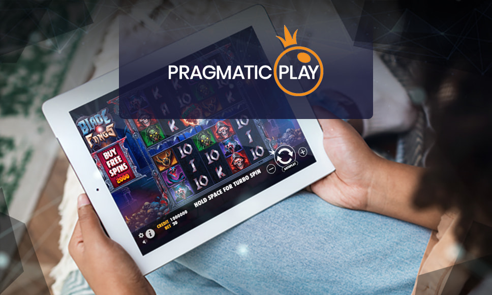 Tablet con immagine Blade & Fangs, logo Pragmatic Play