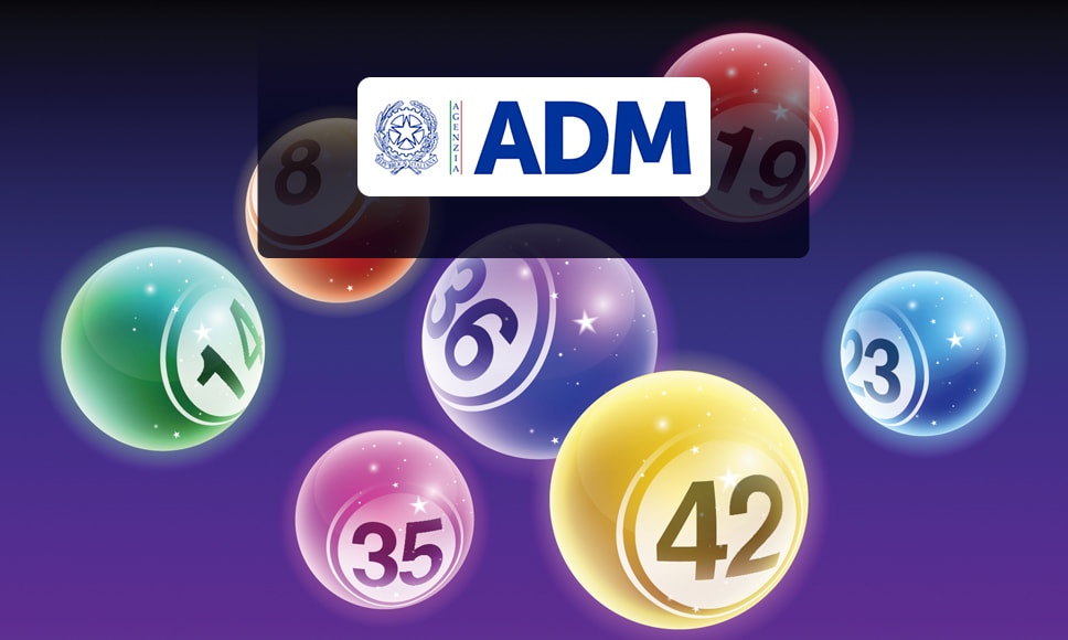 Logo Adm e palline del lotto sullo sfondo