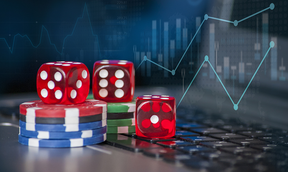 Dadi e fichese e statistiche sullo sfondo