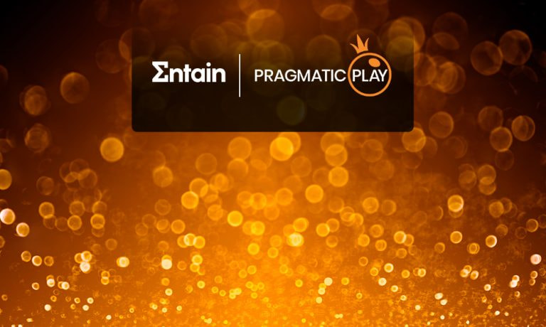 Logo Entain e Logo Pragmatic Play su sfondo colorato.