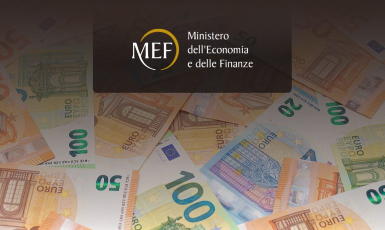 Logo MEF, il Ministero dell’Economia e delle Finanze, con sfondo di banconote di diverso taglio. 