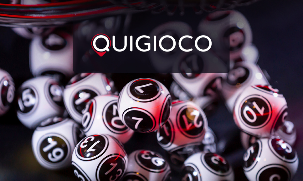 Logo Quigioco e palline del bingo.