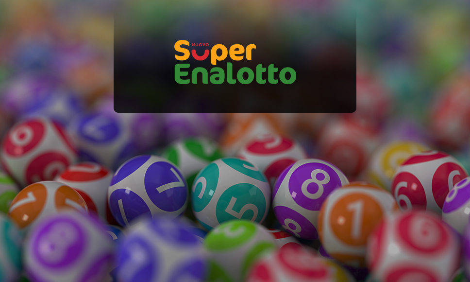 Palline numerate e logo SuperEnalotto